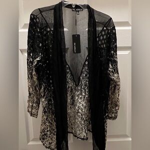 Picadilly duster, black and cream.